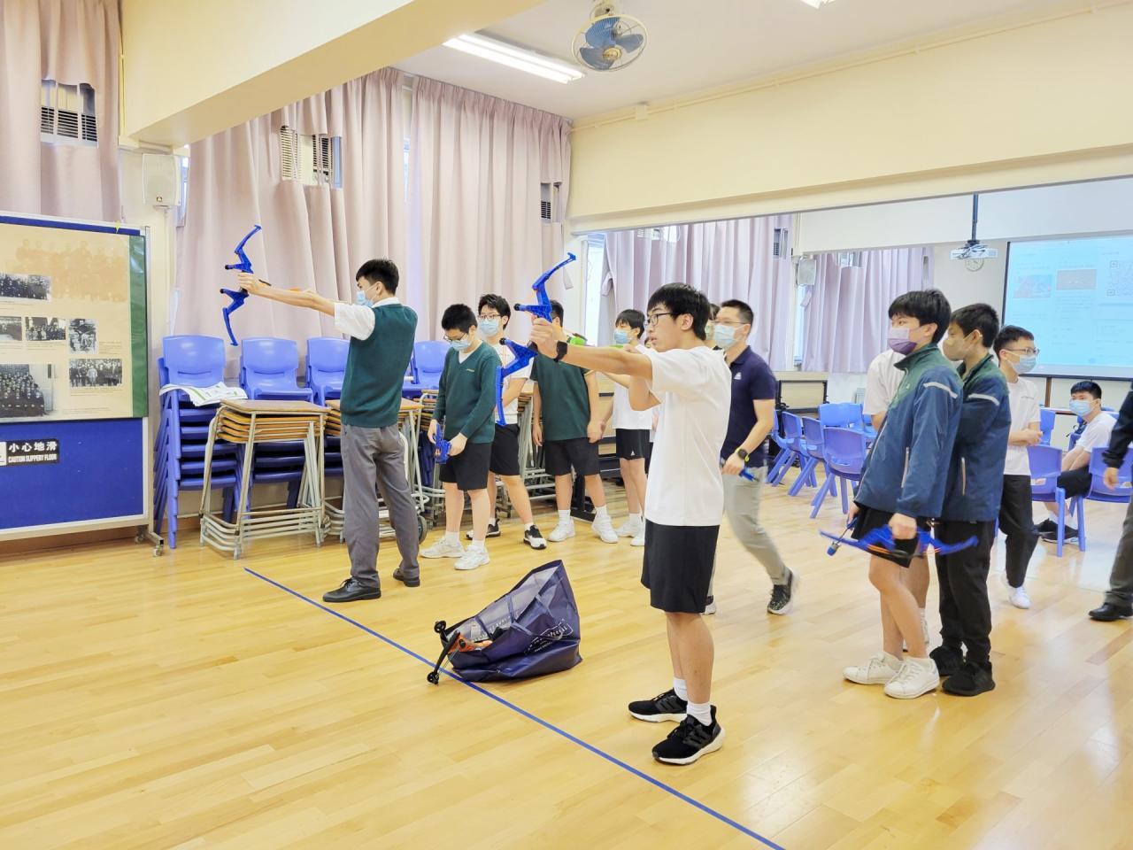 手執弓箭比操控滑鼠更具挑戰