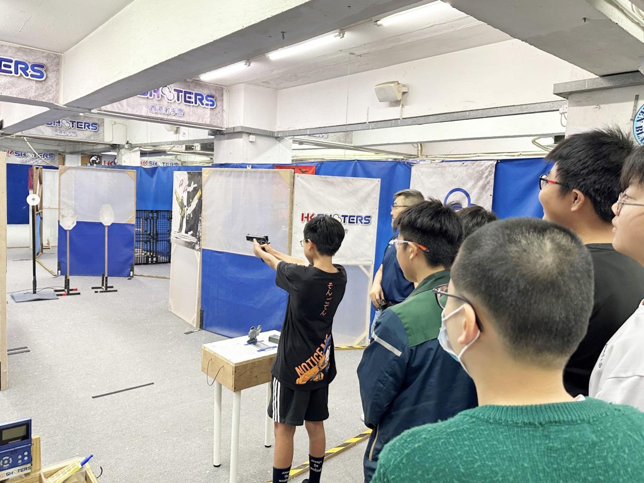 在旁的同學留心觀察，吸取經驗